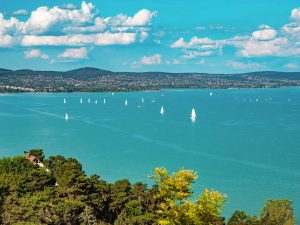 deli-part-balaton-zamardi-platan-hotel 3