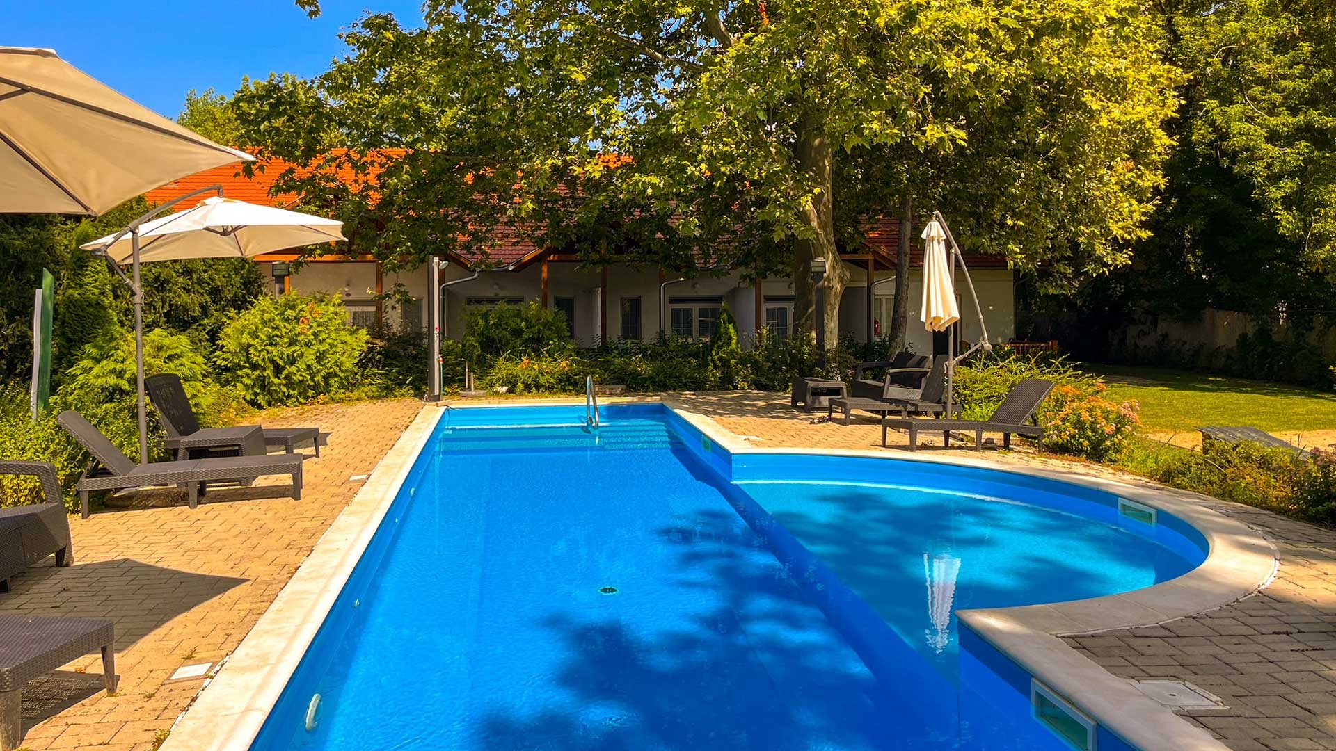 Hotel Platán Zamárdi medence