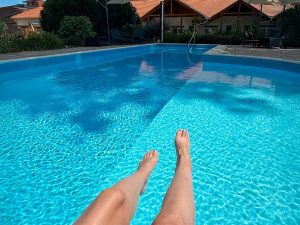 szalloda-zamardi-balaton-medence-platan-hotel-zamardi 3